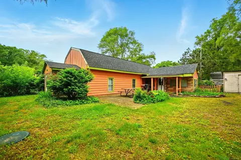 9970 Sedlock, White Lake, MI 48386