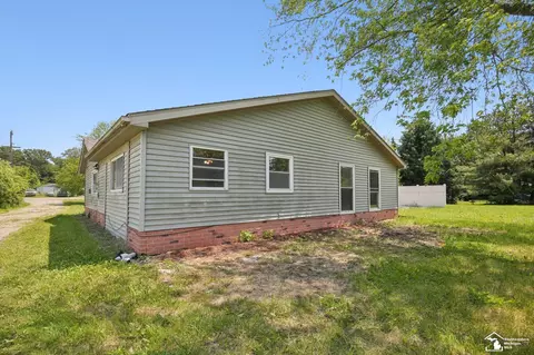 Exterior - 2131 Baldwin, Monroe, MI 48162 photo 7 of 8