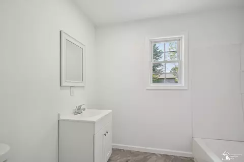 Bath - 2131 Baldwin, Monroe, MI 48162 photo 1 of 5