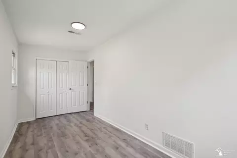 Bedroom - 2131 Baldwin, Monroe, MI 48162 photo 2 of 7