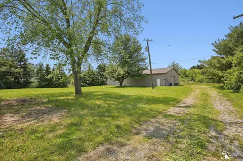 Exterior - 2131 Baldwin, Monroe, MI 48162 photo 5 of 8