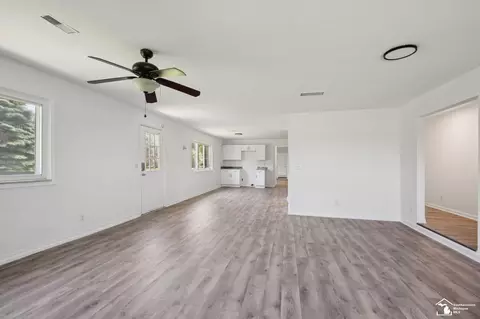 Living - 2131 Baldwin, Monroe, MI 48162 photo 2 of 3