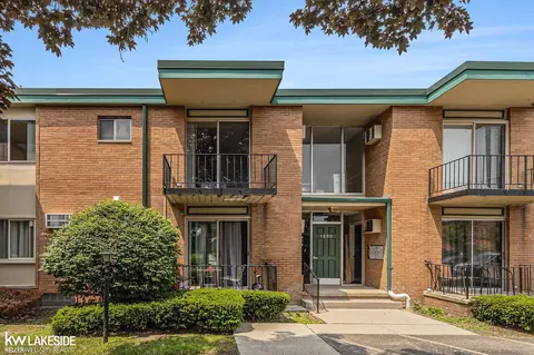 1890 Axtell #5, Troy, MI 48084