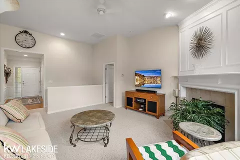 49676 Broadacre, Macomb, MI 48042 photo 7