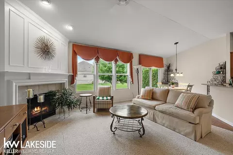 49676 Broadacre, Macomb, MI 48042 photo 9