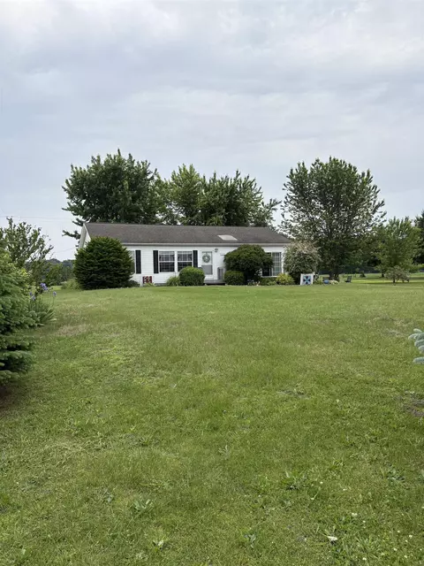 9233 Gary, Chesaning, MI 48616