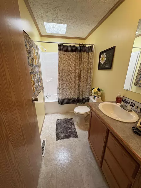Bath - 9233 Gary, Chesaning, MI 48616 photo 4 of 4