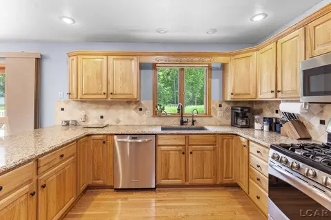Kitchen - 838 Stetson, Tecumseh, MI 49286 photo 4 of 9