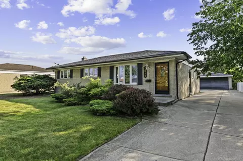 23729 Grove, Saint Clair Shores, MI 48080