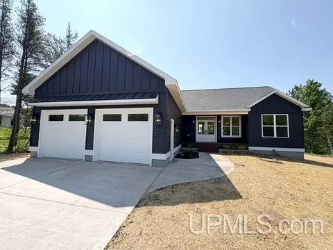 634 Oaklawn, Hancock, MI 49930