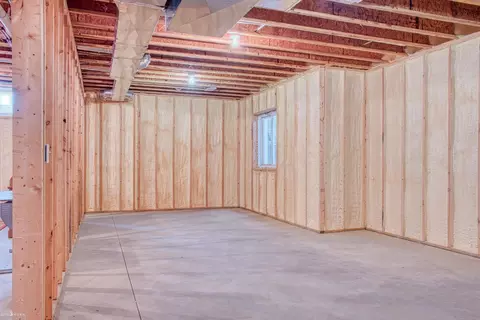 845 N Hintz, Owosso, MI 48867 photo 43
