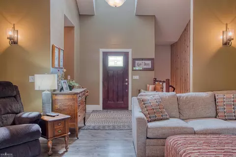 845 N Hintz, Owosso, MI 48867 photo 15