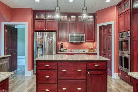 845 N Hintz, Owosso, MI 48867 photo 4