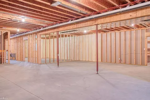845 N Hintz, Owosso, MI 48867 photo 45