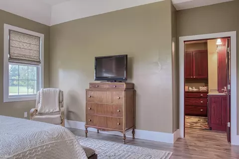 845 N Hintz, Owosso, MI 48867 photo 19