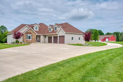 845 N Hintz, Owosso, MI 48867 photo 56
