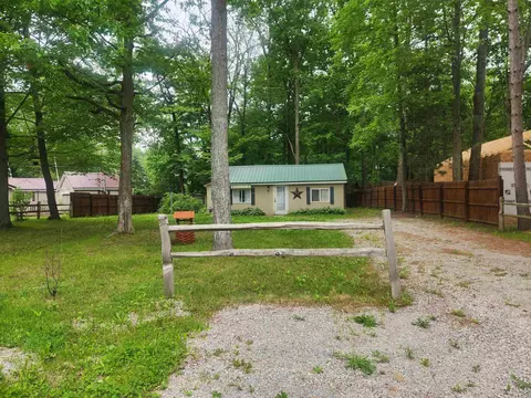 Exterior - 611 Pine, Harrison, MI 48625 photo 2 of 12
