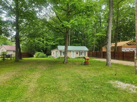 Exterior - 611 Pine, Harrison, MI 48625 photo 10 of 12