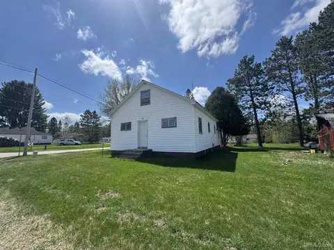 301 Kahma, Crystal Falls, MI 49920