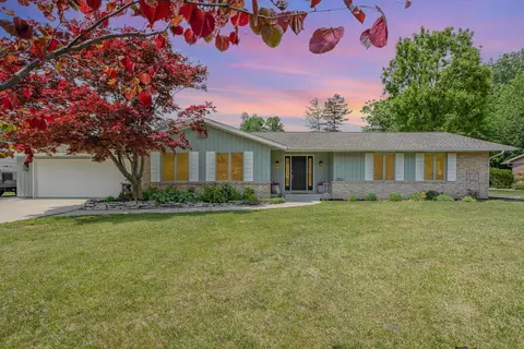 7390 Glen Eagle, Bay City, MI 48706