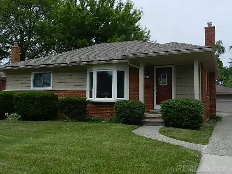21001 Erben, Saint Clair Shores, MI 48081