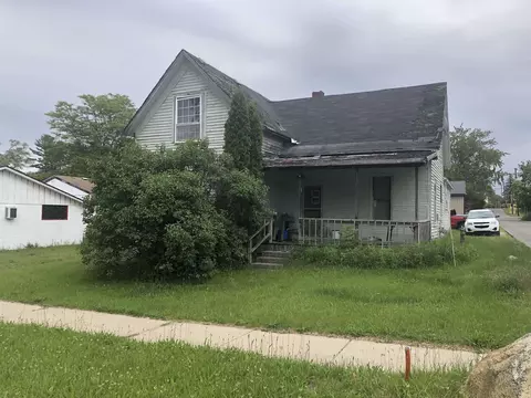 152 N Corning, Farwell, MI 48622