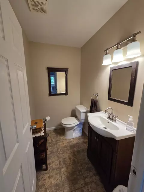 Bath - 2835 Grass Lk, Gladwin, MI 48624 photo 1 of 2