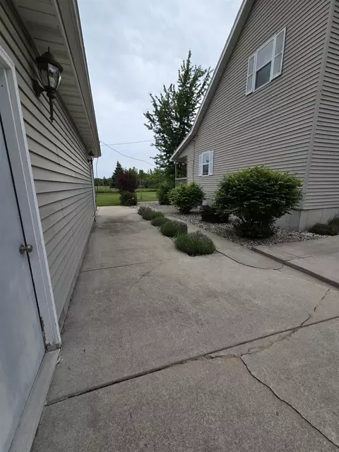 Exterior - 2835 Grass Lk, Gladwin, MI 48624 photo 14 of 20