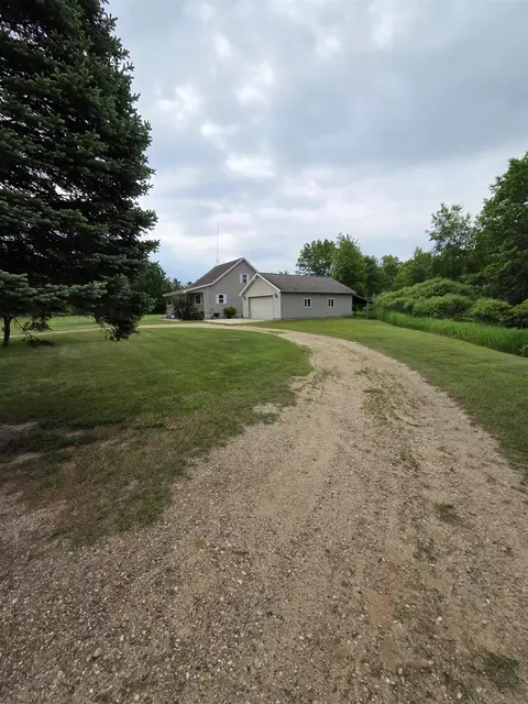 Exterior - 2835 Grass Lk, Gladwin, MI 48624 photo 2 of 20