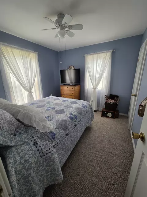 Bedroom - 2835 Grass Lk, Gladwin, MI 48624 photo 3 of 5