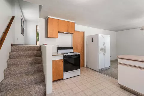 Kitchen - 2111 E Ashman, Midland, MI 48642 photo 3 of 3