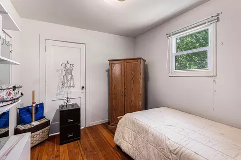 Bedroom - 2111 E Ashman, Midland, MI 48642 photo 3 of 6