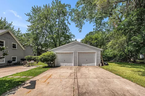 Exterior - 2111 E Ashman, Midland, MI 48642 photo 9 of 9
