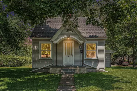 2111 E Ashman, Midland, MI 48642