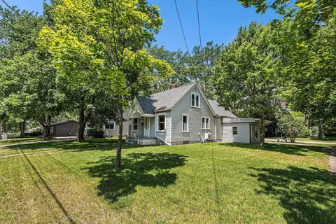 Exterior - 2111 E Ashman, Midland, MI 48642 photo 3 of 9