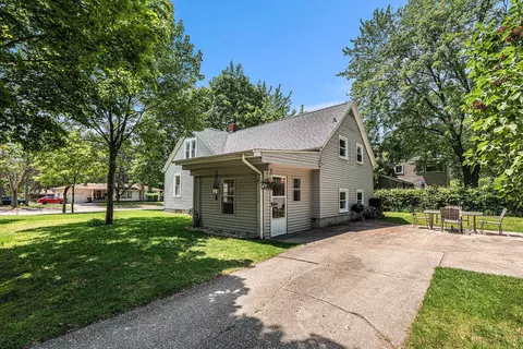 Exterior - 2111 E Ashman, Midland, MI 48642 photo 6 of 9