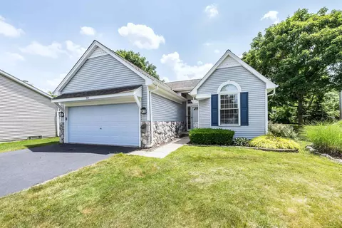 925 Rikki Ann, Wixom, MI 48393