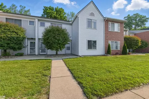 78 Rosebud, Mount Clemens, MI 48043