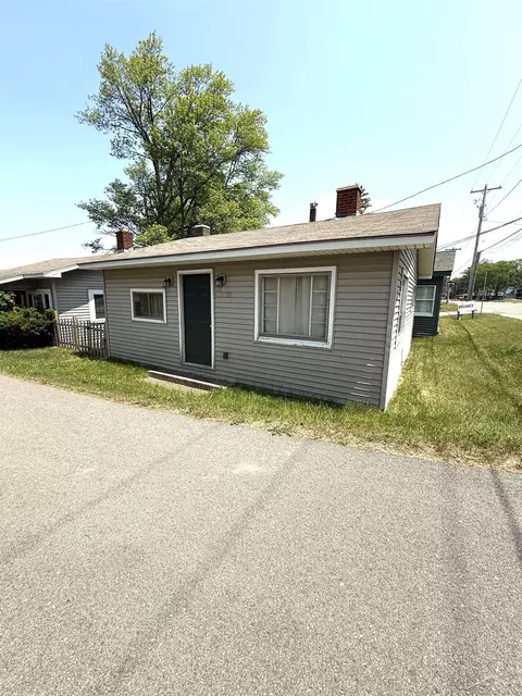 578 W Houghton Lk, Prudenville, MI 48651