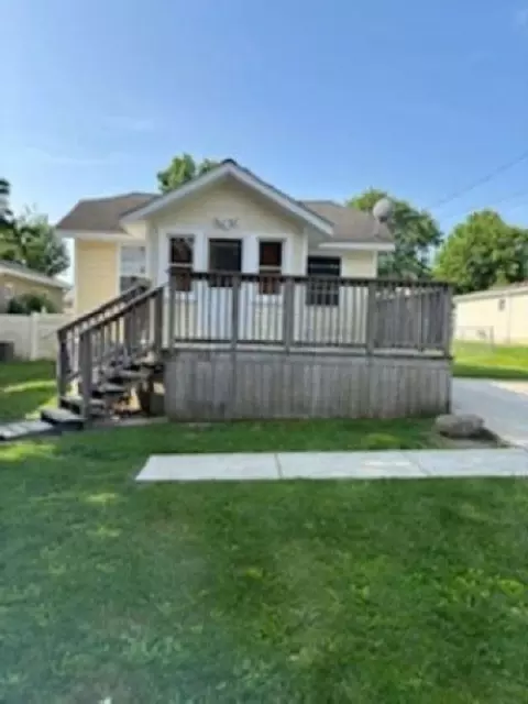 1431 Cleveland, Owosso, MI 48867