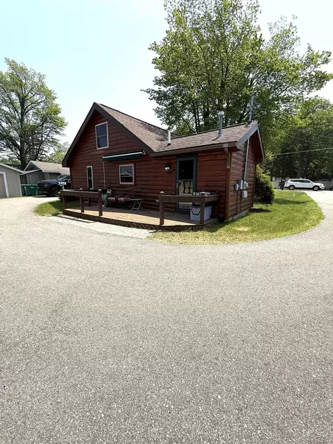 584 W Houghton Lk, Prudenville, MI 48651