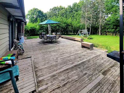 Exterior - 424 Leland, Flushing, MI 48433 photo 4 of 5