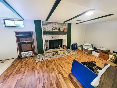Living - 424 Leland, Flushing, MI 48433 photo 5 of 5