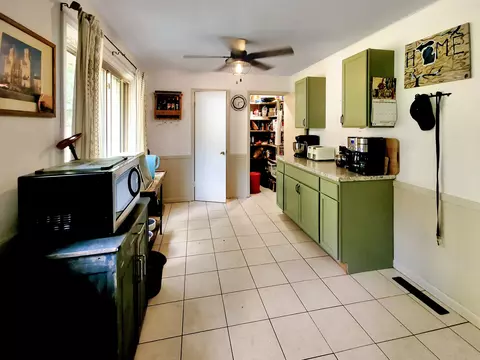 Kitchen - 424 Leland, Flushing, MI 48433 photo 4 of 4