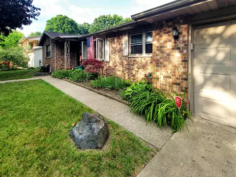 Exterior - 424 Leland, Flushing, MI 48433 photo 3 of 5