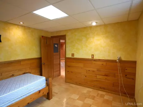 Bedroom - 1120 Dextrom, Calumet, MI 49913 photo 7 of 9