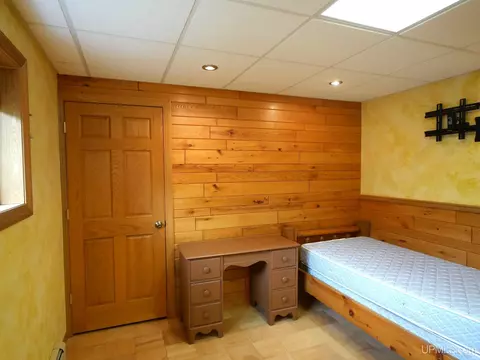 Bedroom - 1120 Dextrom, Calumet, MI 49913 photo 6 of 9