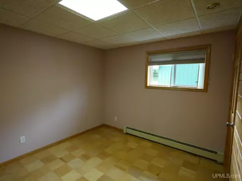 Bedroom - 1120 Dextrom, Calumet, MI 49913 photo 3 of 9