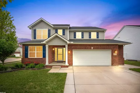 42505 Prestwick, Sterling Heights, MI 48313