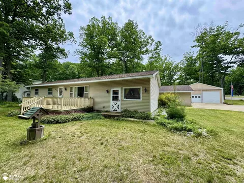 449 Noric, Roscommon, MI 48653